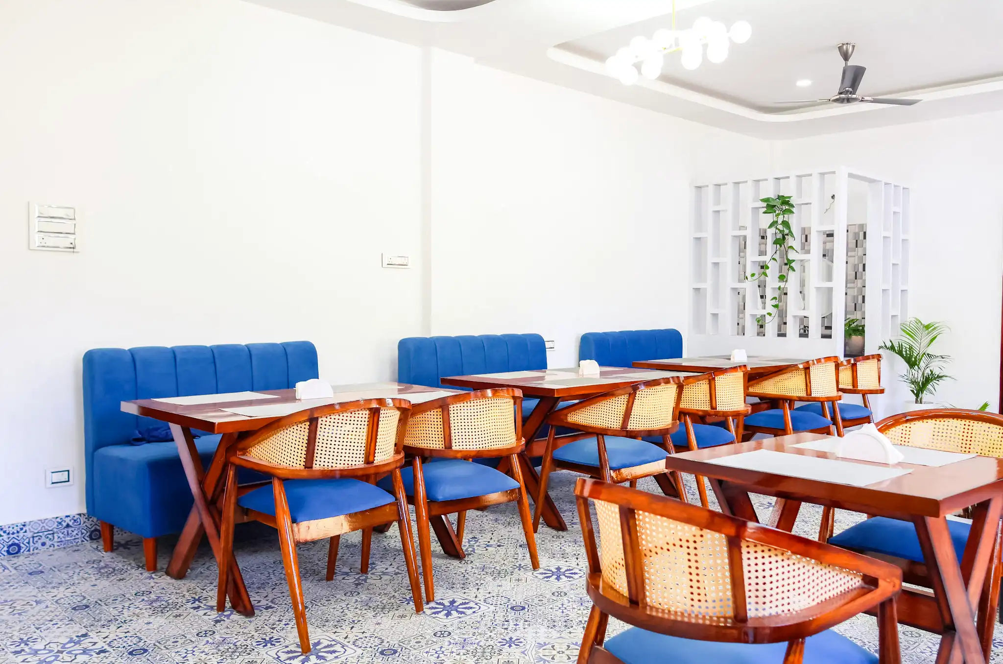 Restaurant seating arrangement